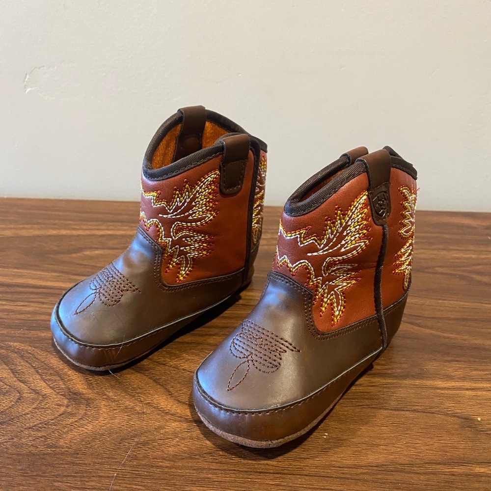 Ariat Kids Brown & Tan Western Embroidered Pull-On Boots